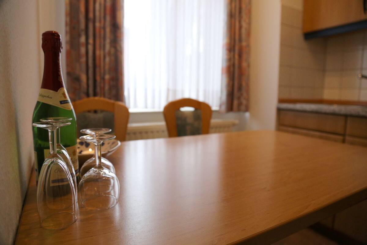 Appartement, 1 slaapkamer | 1 slaapkamer, luxe beddengoed, een strijkplank/strijkijzer