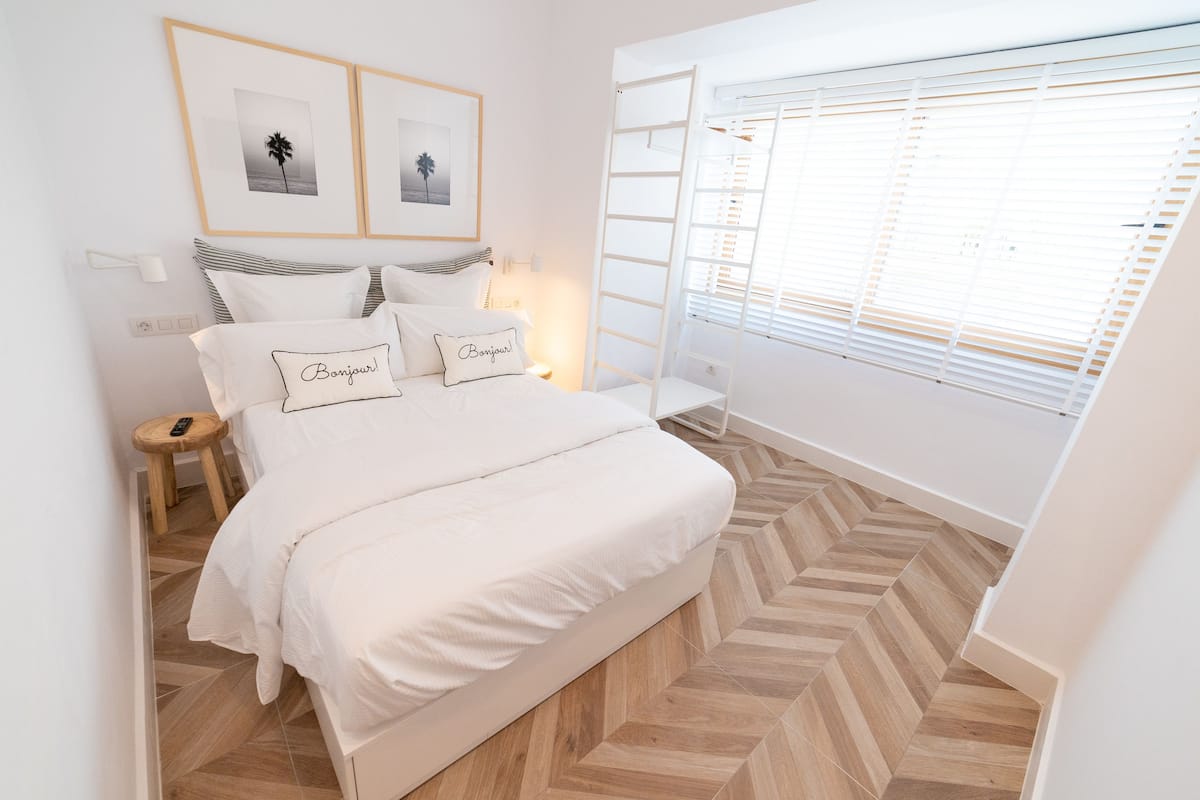 Blackout drapes, soundproofing, WiFi (free), bed sheets