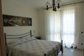 Double Room | Premium bedding, individually decorated, individually furnished, desk - Sogno di Mare (Pula)