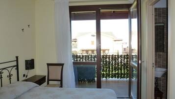 Double Room, Terrace | Premium bedding, individually decorated, individually furnished, desk