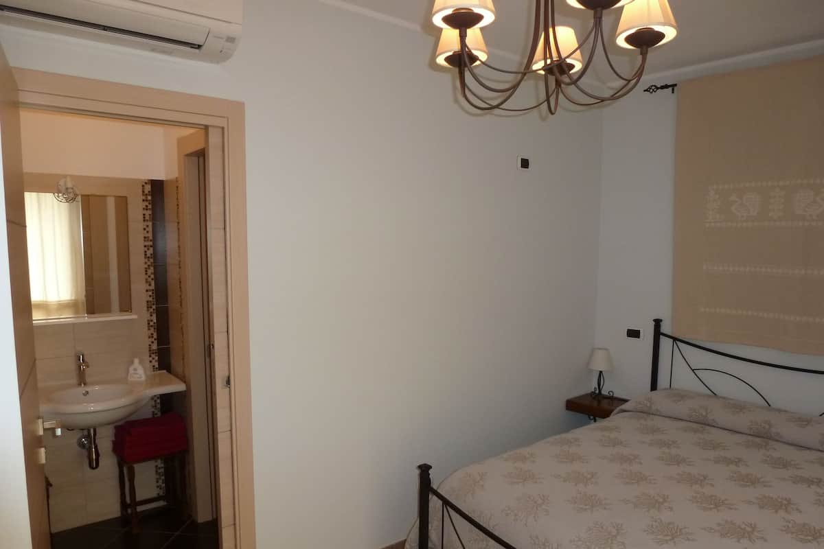 Double Room | Desk, blackout drapes, soundproofing, cribs (surcharge)
