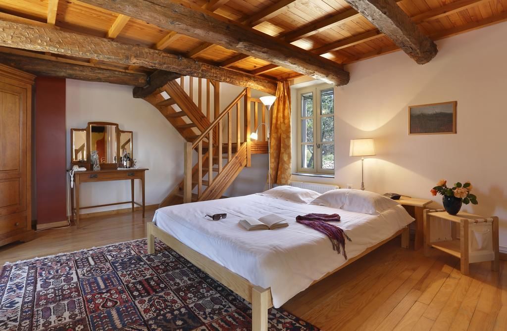 superior twin room, ensuite | individually decorated, individually furnished, desk, blackout curtains