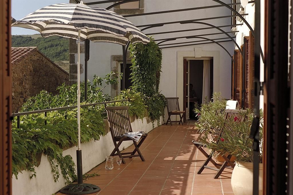 premium double or twin room, ensuite (commune) | individually decorated, individually furnished, desk, blackout curtains