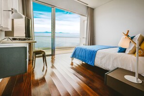 Villa, 3 Schlafzimmer, eigener Pool, Meerblick | 3 Schlafzimmer, Zimmersafe, Verdunkelungsvorhänge, Bügeleisen/Bügelbrett