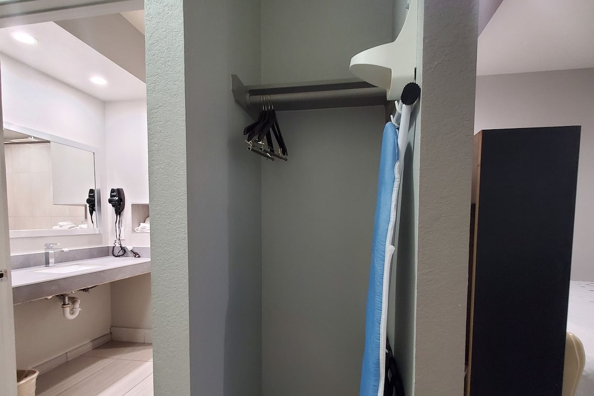 Desk, blackout drapes, free WiFi, bed sheets