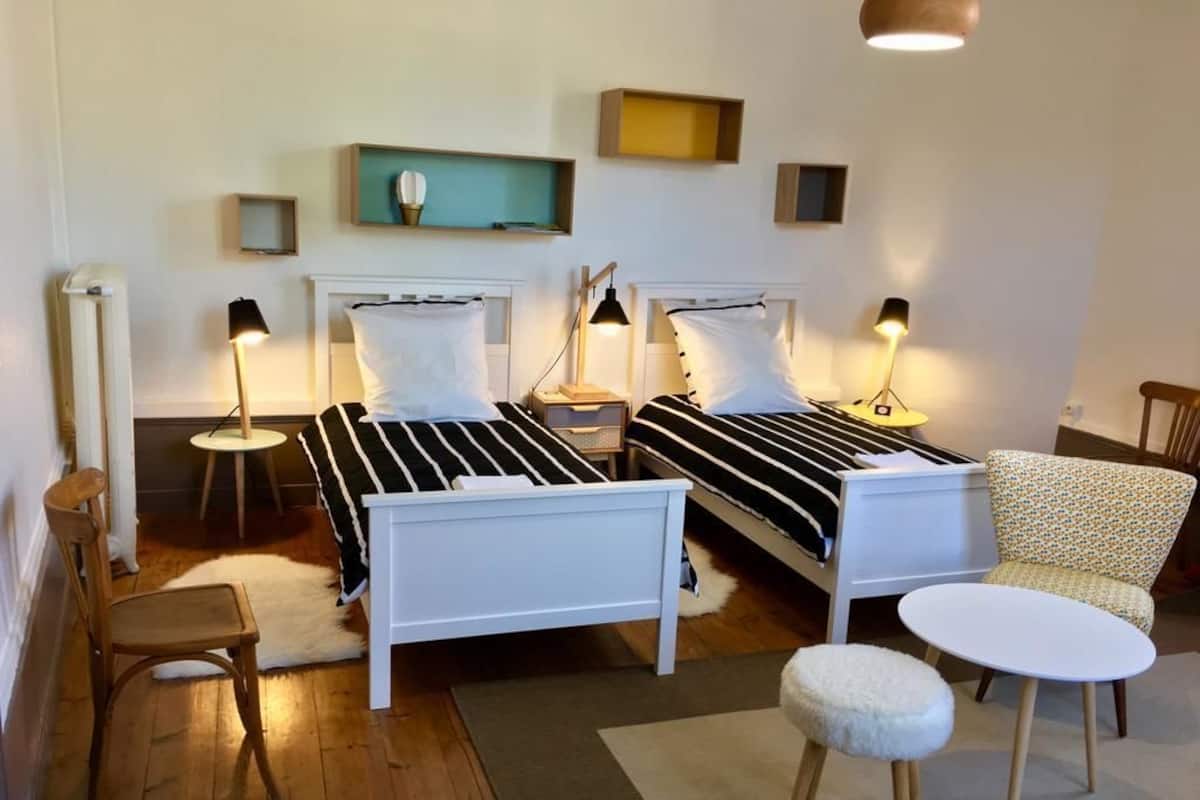 Double Room (Michel) | Peralatan tempat tidur premium, peti besi dalam bilik 