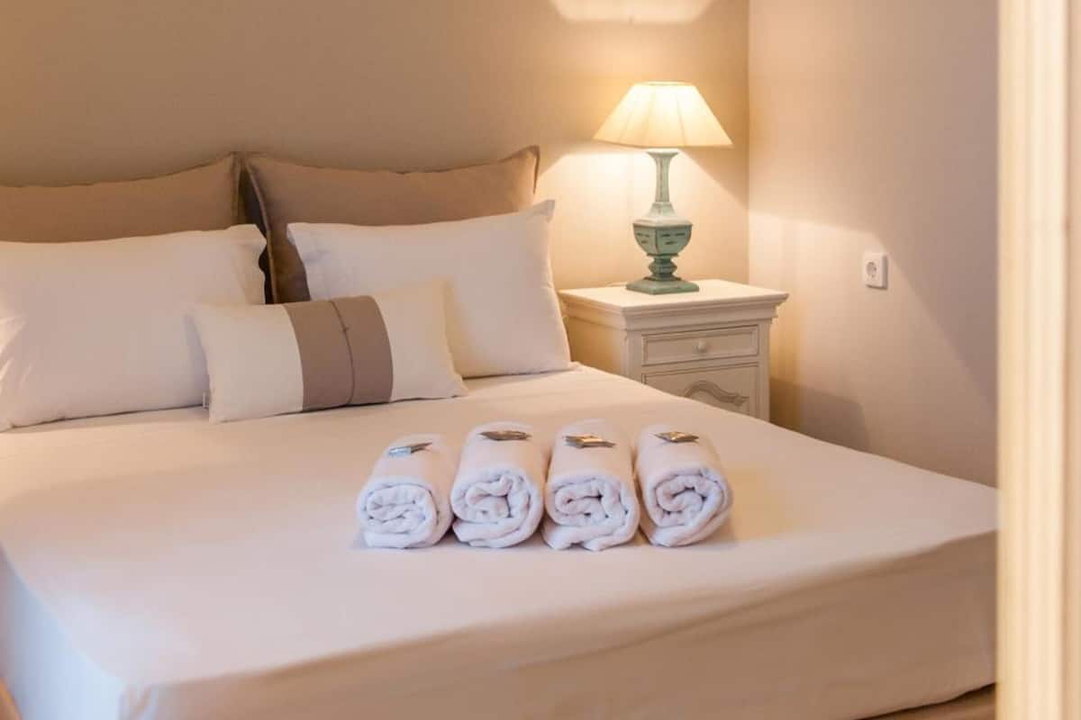 1 bedroom, in-room safe, soundproofing, free wifi