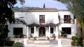 Entrada de la propiedad