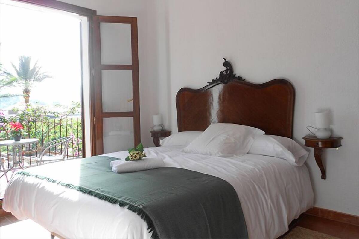 Double Room, Terrace (La Terraza) | In-room safe, WiFi (free), bed sheets