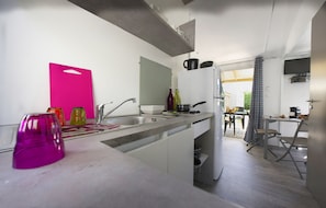 Premium Cottage, 2 Bedrooms | Private kitchen