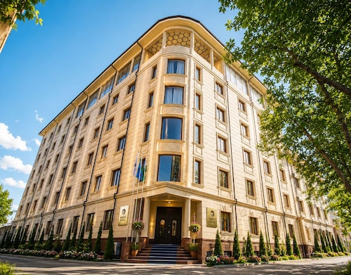 Navruz Hotel