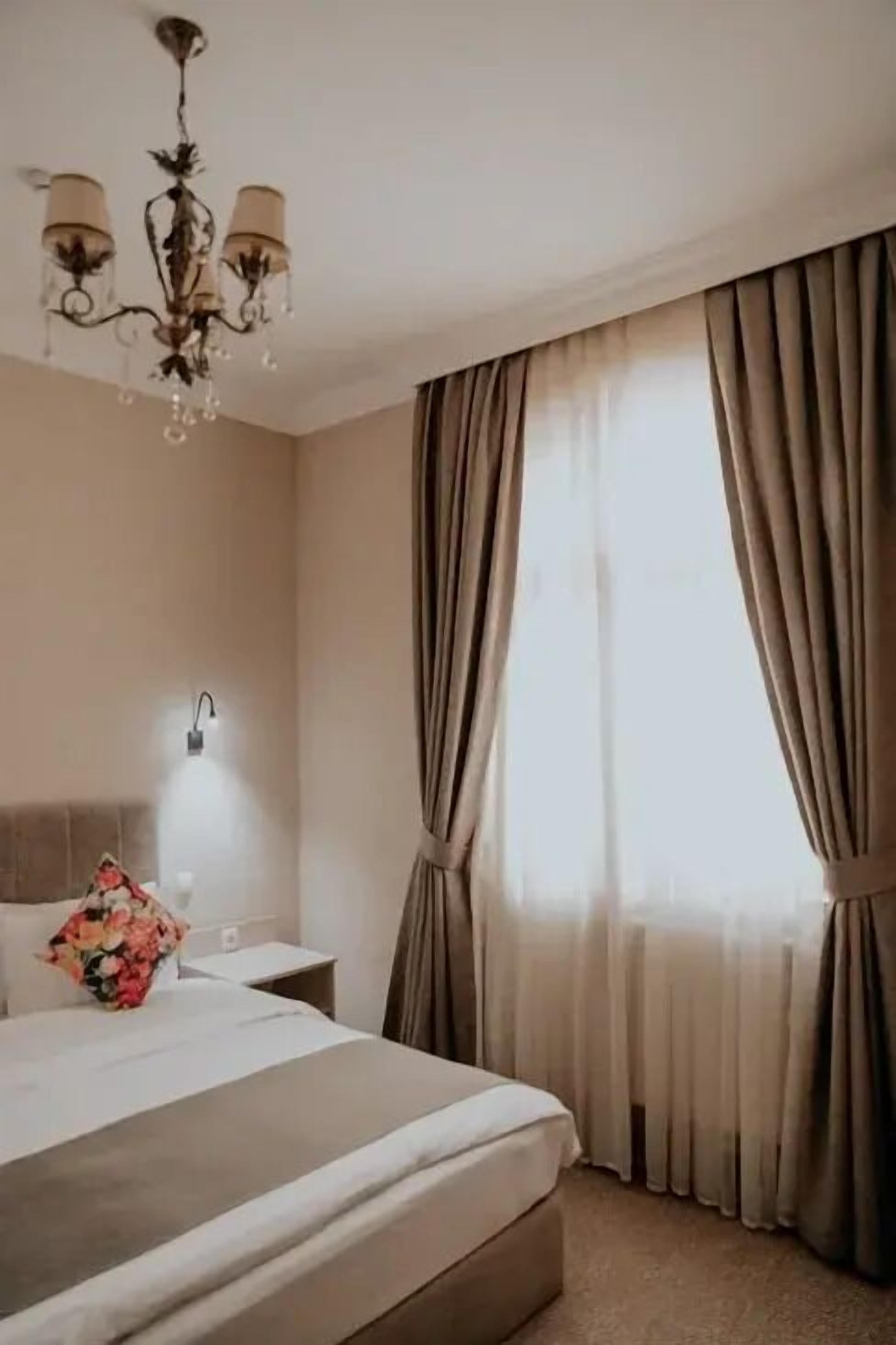 Ropa de cama de alta calidad y minibar 