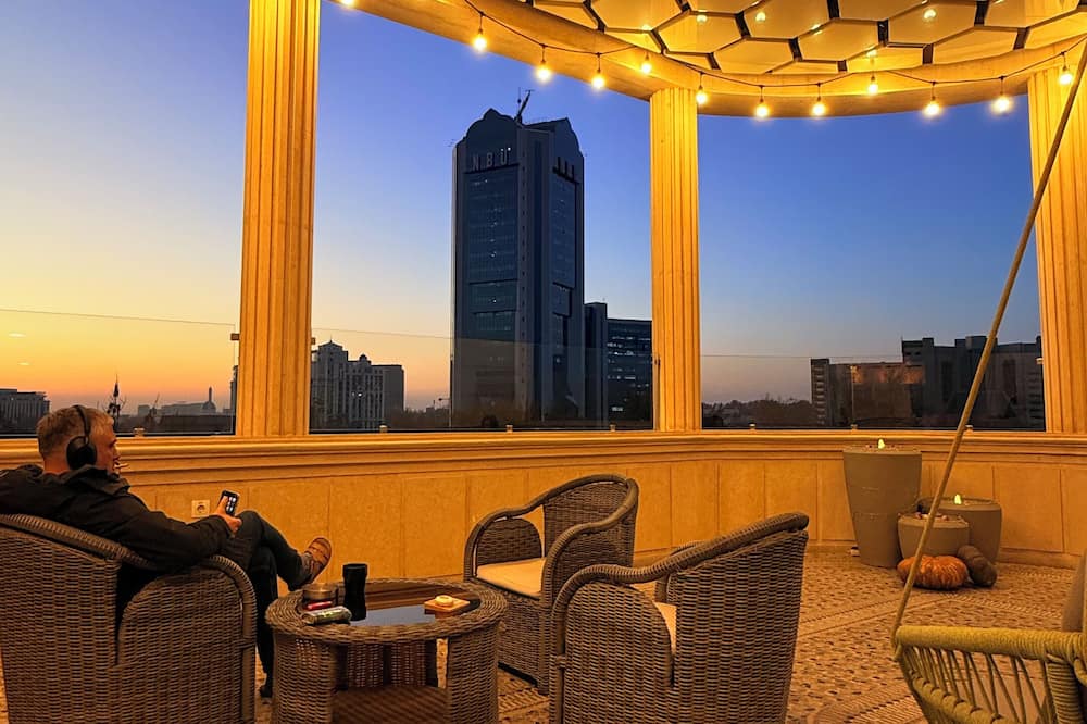 Navruz Hotel