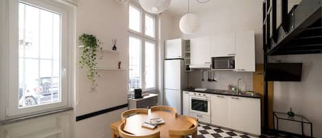 Standard Loft | Private kitchen | Fridge, microwave, oven, dishwasher