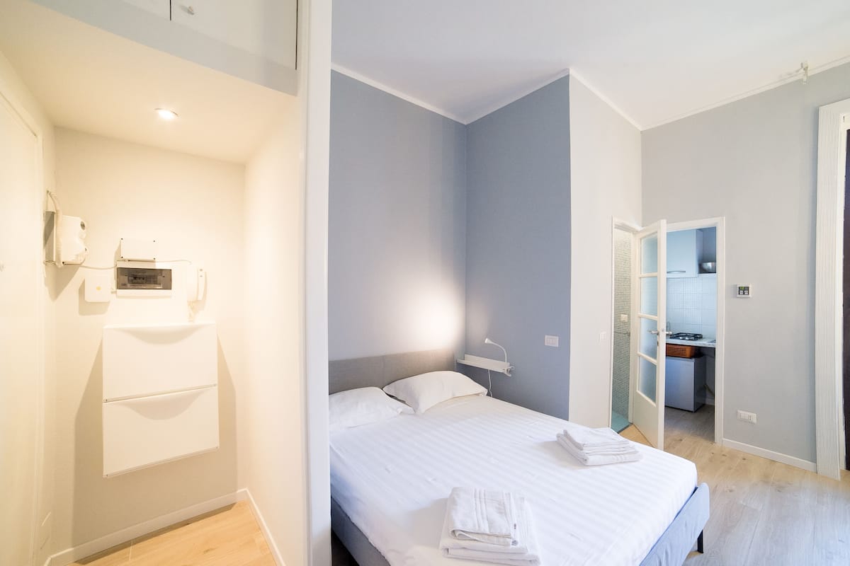 Basic-Studio | 2 Schlafzimmer, Allergikerbettwaren, Daunenbettdecken, Pillowtop-Betten