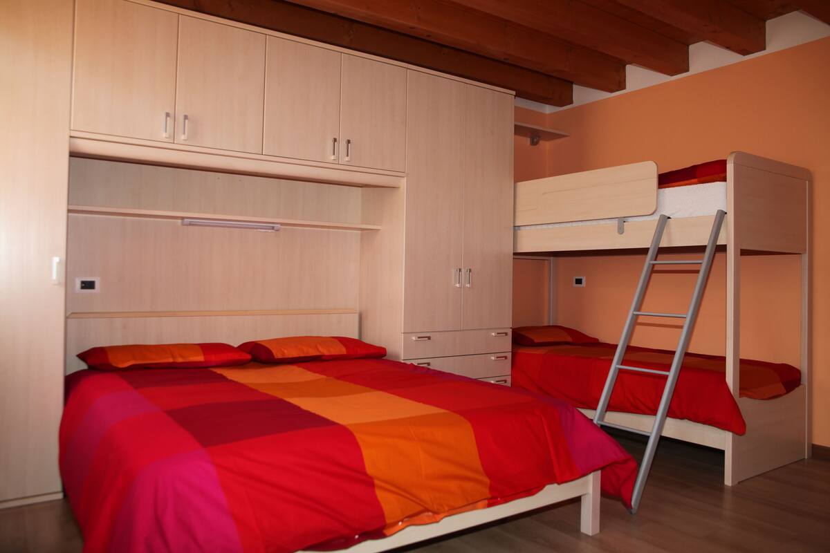1 bedroom, individually decorated, individually furnished, free WiFi