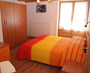 1 bedroom, individually decorated, individually furnished, free WiFi