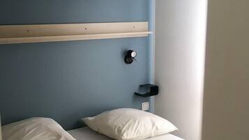 Mobil Karavan (Vénus) | Brankas dan didekorasi berbeda-beda