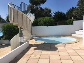 Bañera de hidromasaje exterior