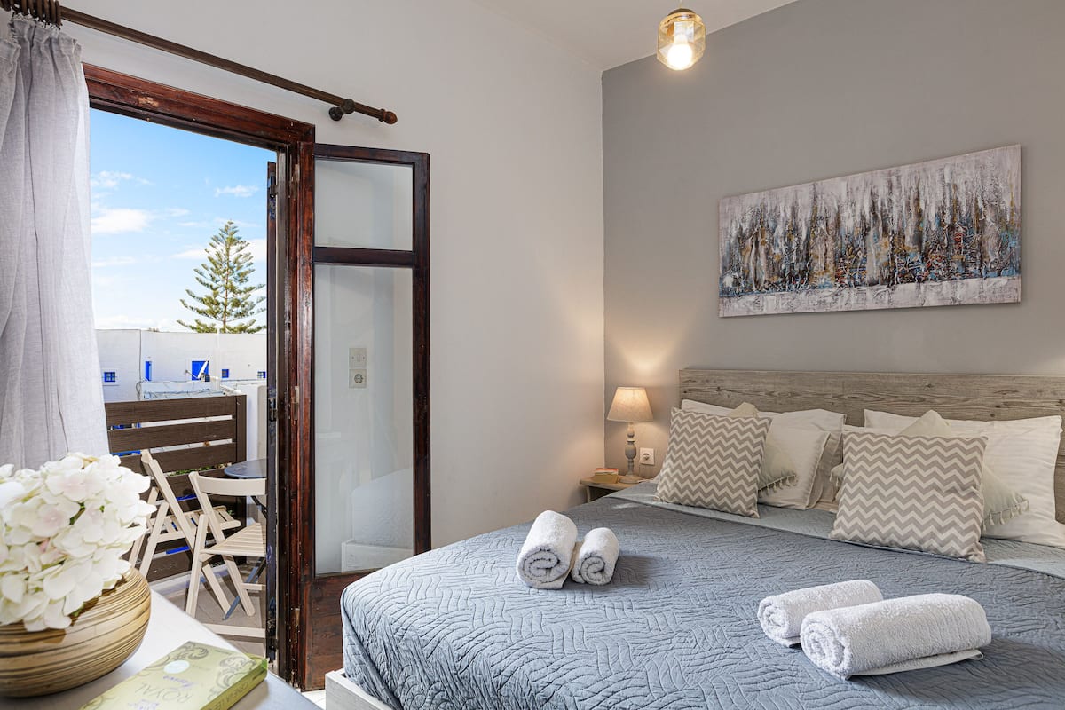 Two Bedroom Apartment with Side Sea View | 2 bedrooms, in-room safe, iron/ironing board, free WiFi