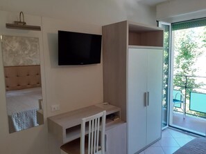 Een kluis op de kamer, een bureau, gratis wifi