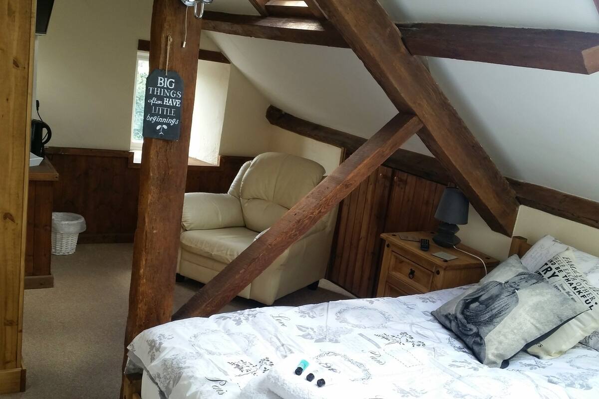 Deluxe Single Room | Free WiFi