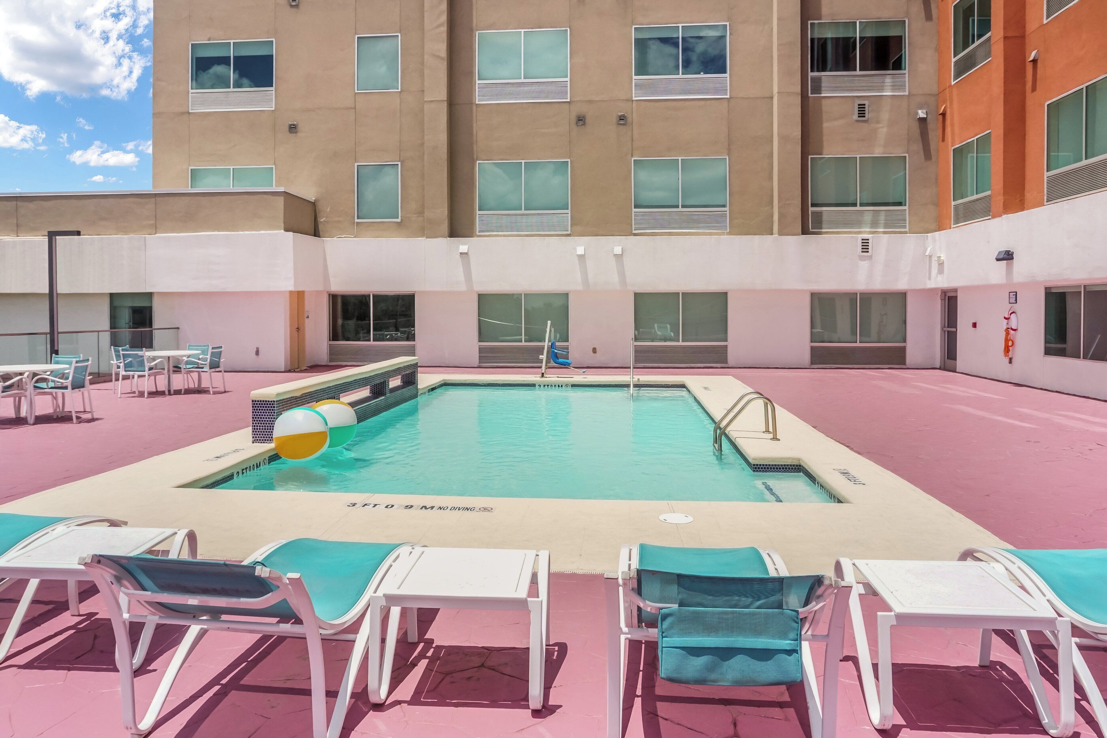 Photo - Holiday Inn Express & Suites - Houston Westchase - Westheimer by IHG