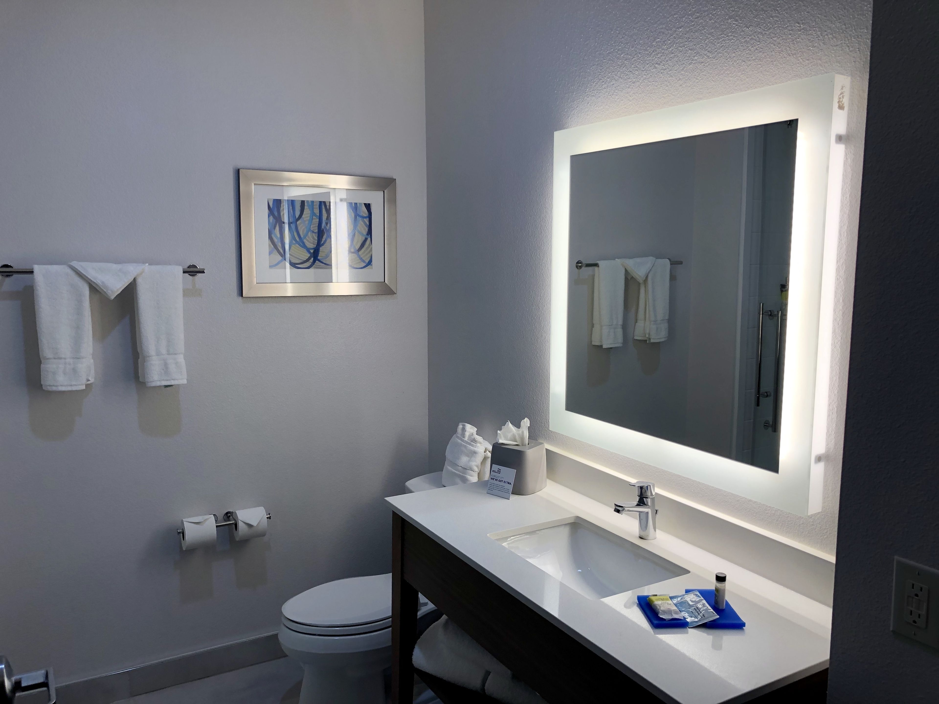 Photo - Holiday Inn Express & Suites - Houston Westchase - Westheimer by IHG