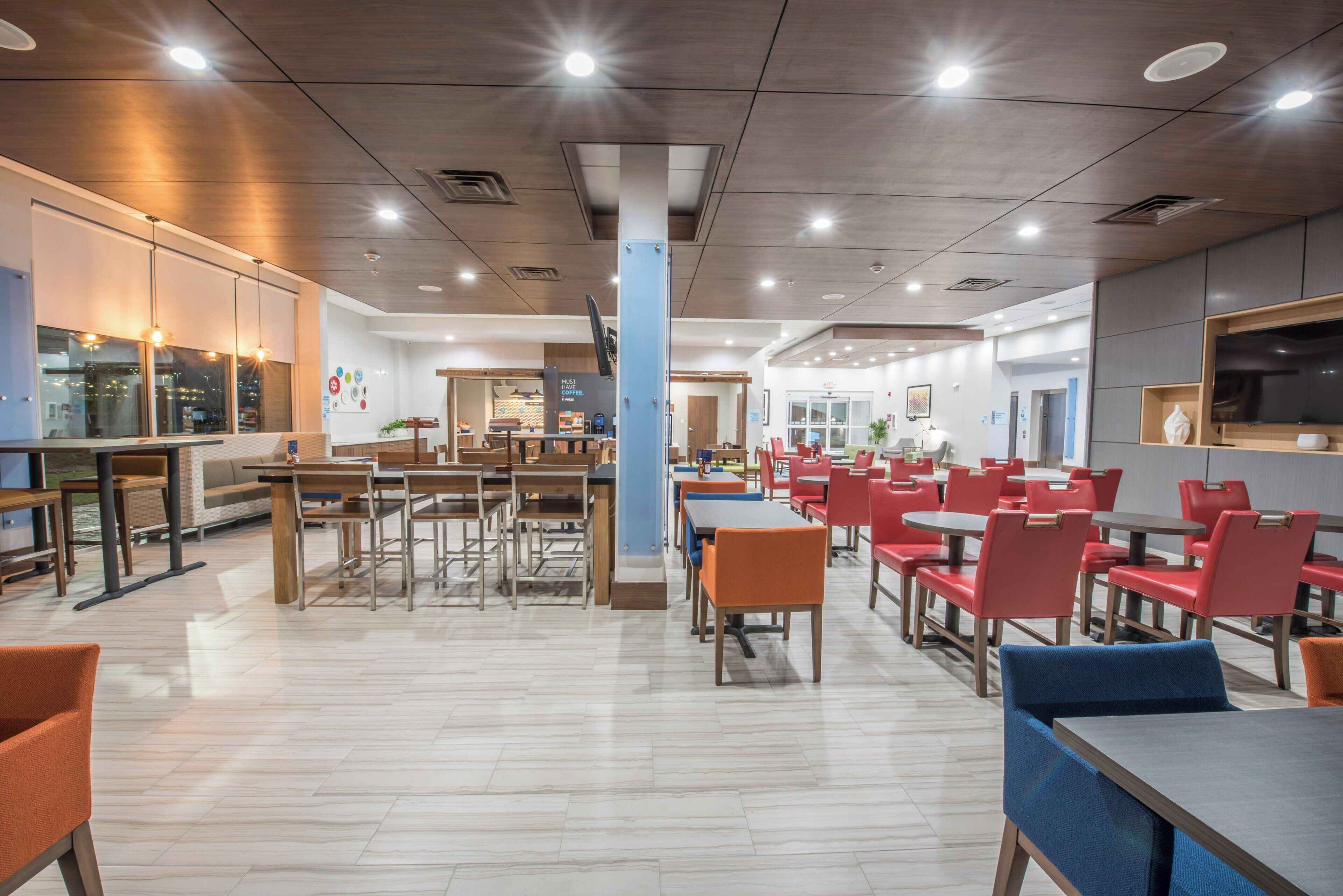 Photo - Holiday Inn Express & Suites - Houston Westchase - Westheimer by IHG