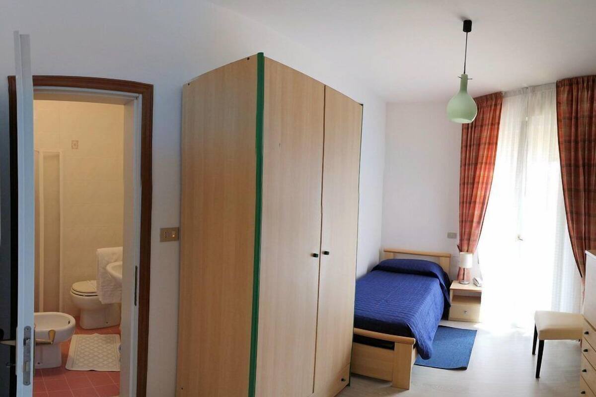 In-room safe, free cots/infant beds, free WiFi, bed sheets