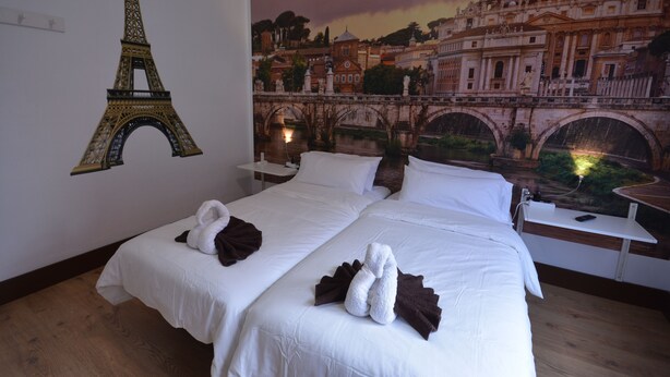 Iron/ironing board (on request), free WiFi, bed sheets - City Room Las Palmas (Las Palmas de Gran Canaria)