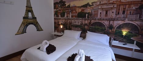 Twin Room, 2 Twin Beds, Shared Bathroom (Exterior) | Iron/ironing board, free WiFi, bed sheets
