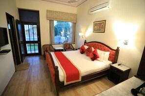 6 quartos, Wi-Fi de cortesia, roupa de cama