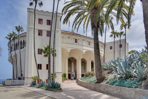 Catalina Island Duplex - Steps to Beach & Pier!