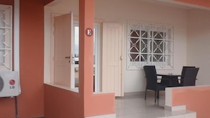 Terrace/patio - Cecilia Lodge (Gamba)