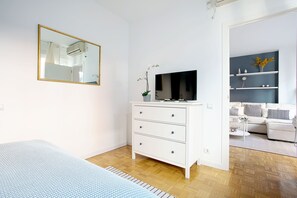 1 habitación, tabla de planchar con plancha, wifi y ropa de cama 