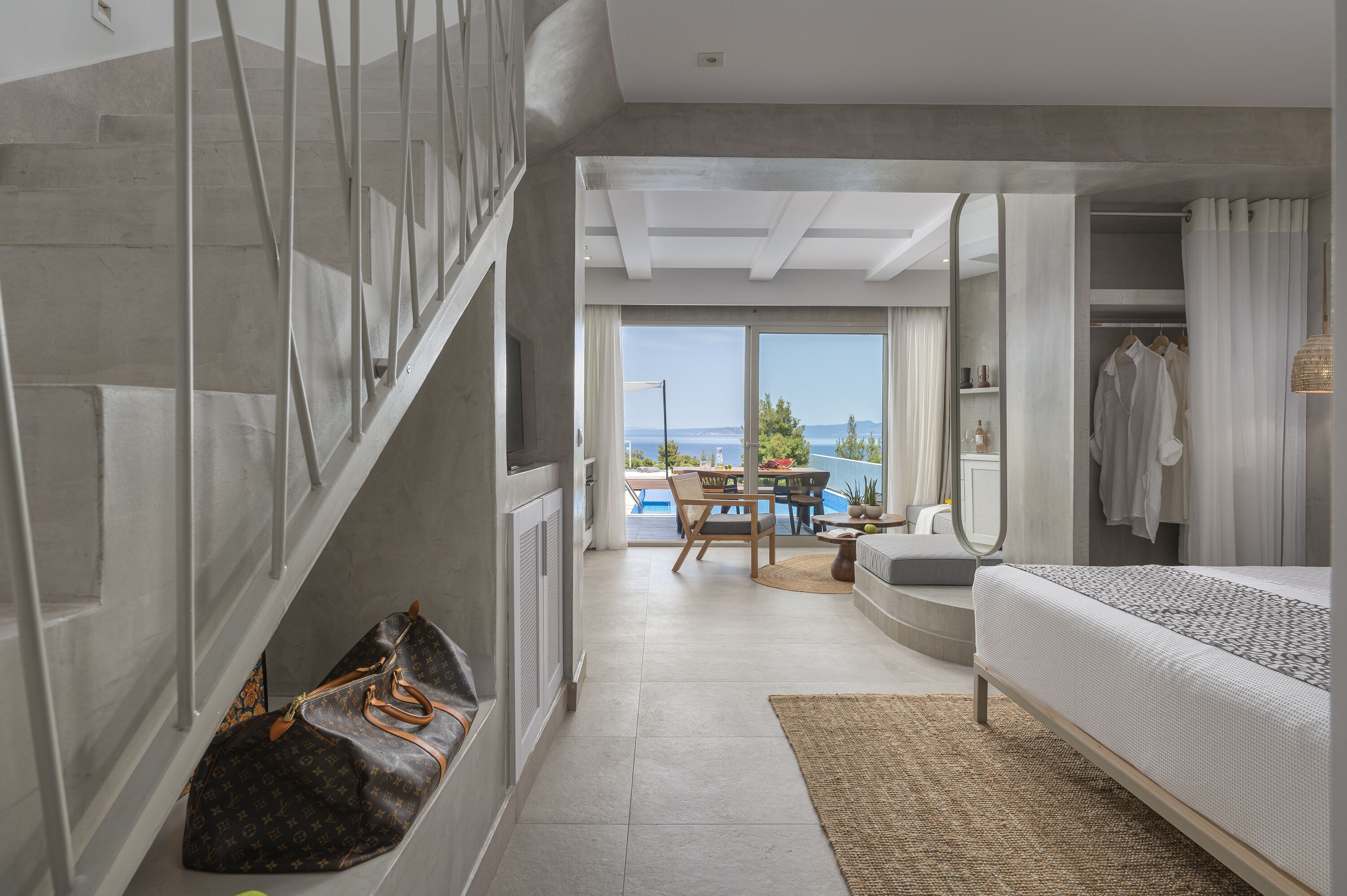 이탈리아 프레떼 시트, 메모리폼 침대, 객실 내 금고, 책상