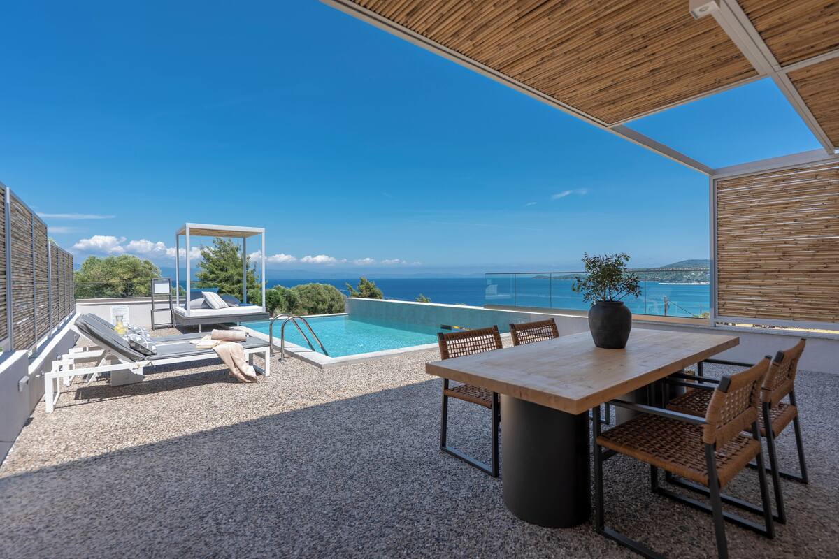 Prestige Suite Sea View with Private Pool | Lençóis italianos Frette