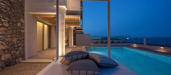 Villa D'Oro - Luxury Villas & Suites
