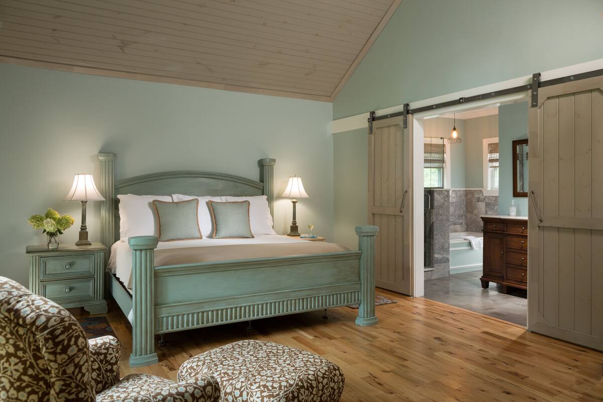 Casa de campo Deluxe, 1 cama King size, Terraza, vista al jardín | Tabla de planchar con plancha, wifi gratis y decoración personalizada 