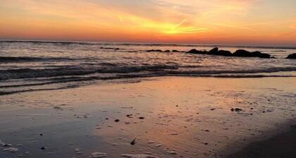 Terrassenaufenthalt in der Nähe der Küste