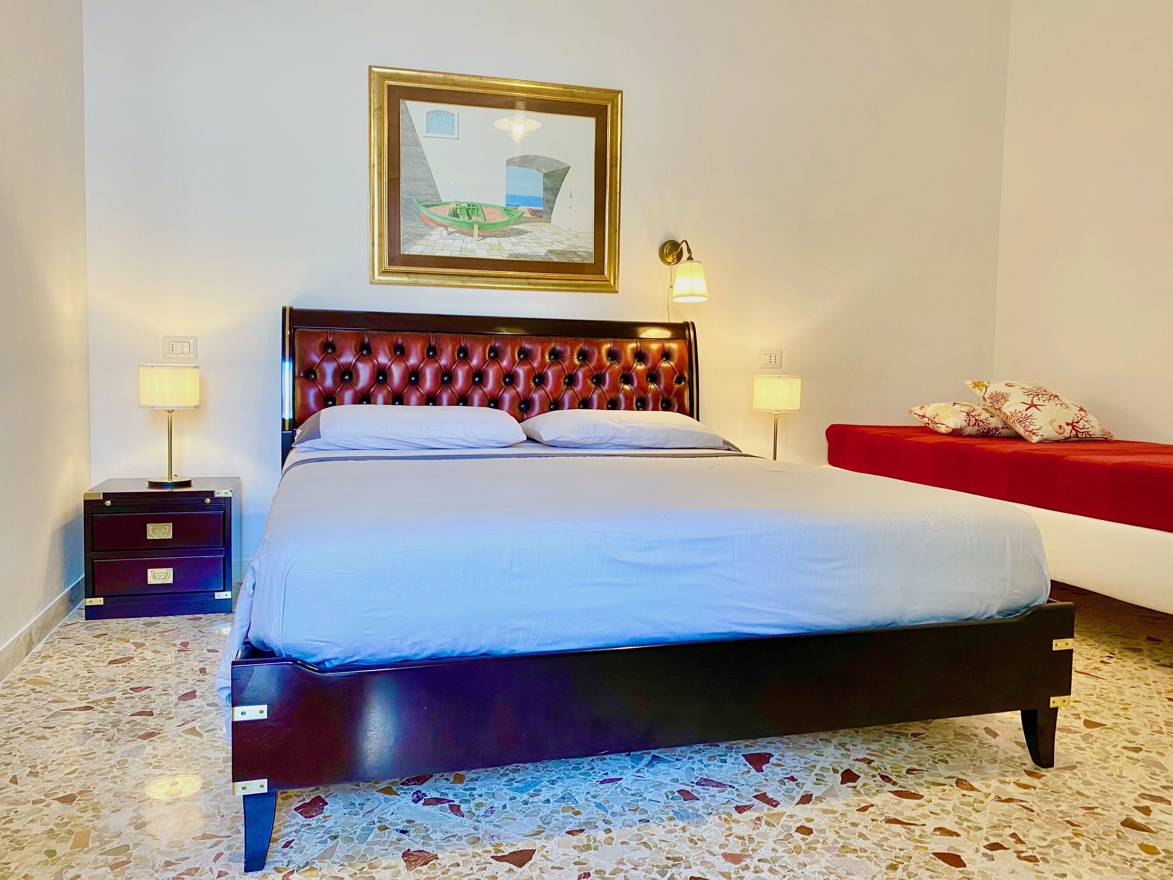 2 bedrooms, in-room safe, iron/ironing board, free WiFi