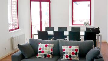 TV, DVD player, books