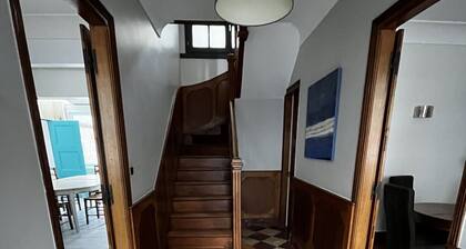 MAISON CENTRE VILLE 11 PERSONNES JARDIN