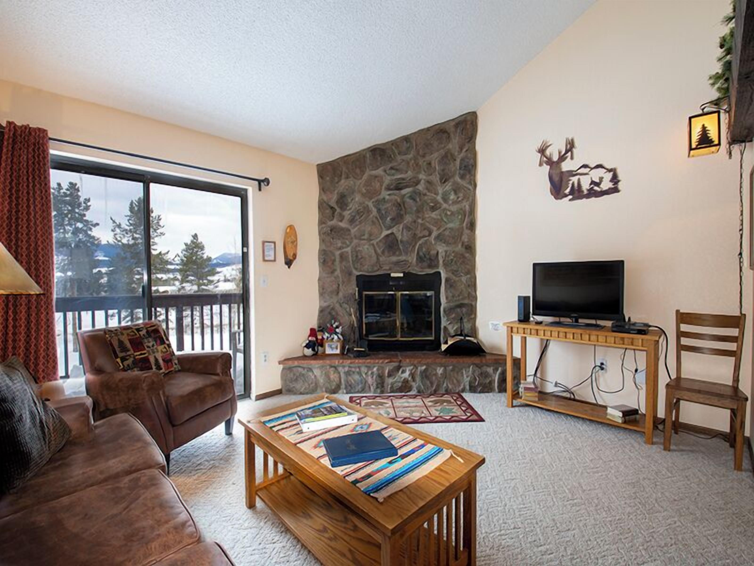 TV, fireplace, DVD player