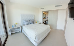 2 bedrooms, in-room safe, cots/infant beds, bed sheets - GRAND CORAL D309 by Happy Address (Playa del Carmen)
