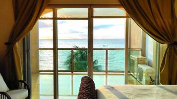 3 bedrooms, in-room safe, desk, iron/ironing board