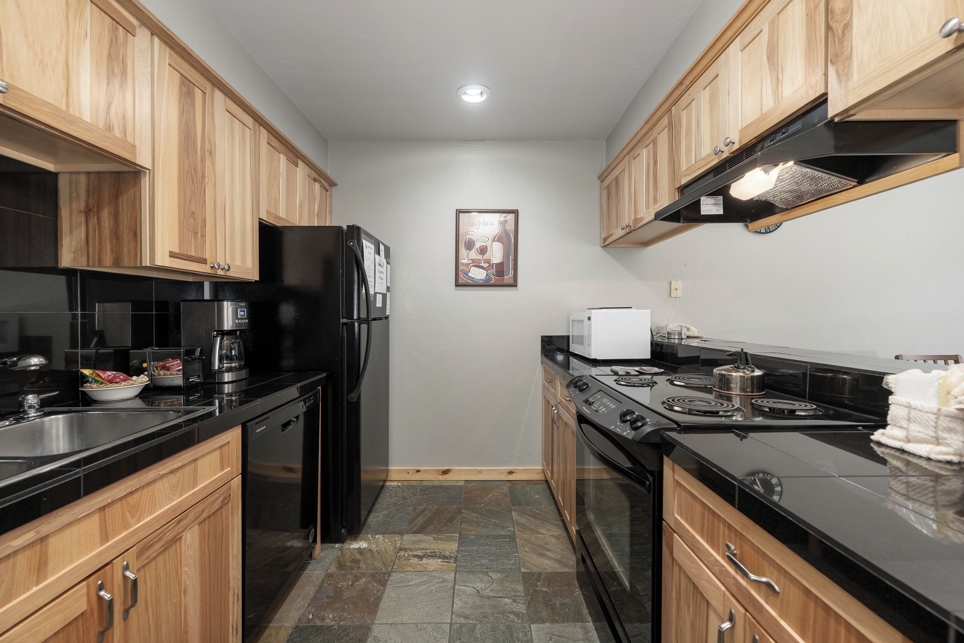 冰箱、微波炉、烤箱、炉灶