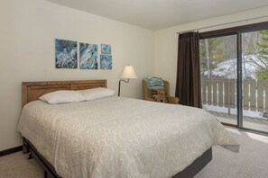 2 bedrooms, travel cot, Internet, bed sheets - Split interior 2 bedroom, comfortable family rental (Winter Park)