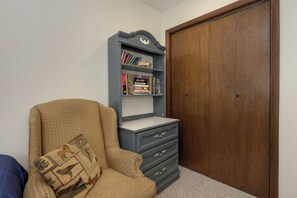 Interior - Split interior 2 bedroom, comfortable family rental (Winter Park)